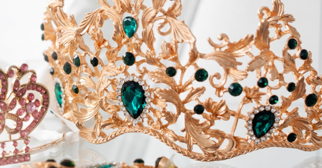 Learn About Emeralds And Our Emerald Jewelry Online