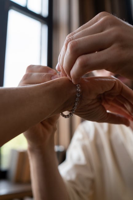 5 Reasons to Give Jewelry as a Gift