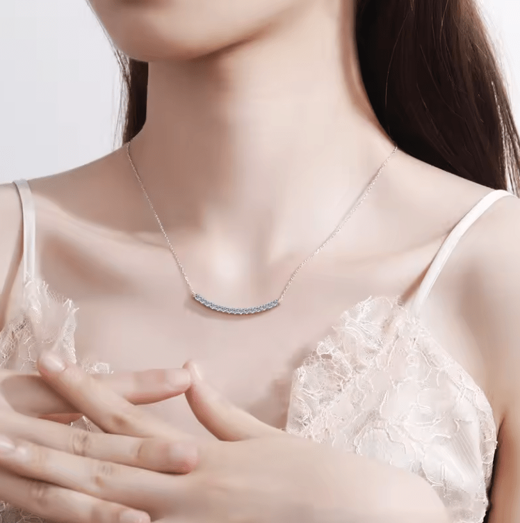 Alibaba Merry Shine Necklace sterling silver Moissanite Diamond Curved Bar Necklace .9ctw Sterling SIlver