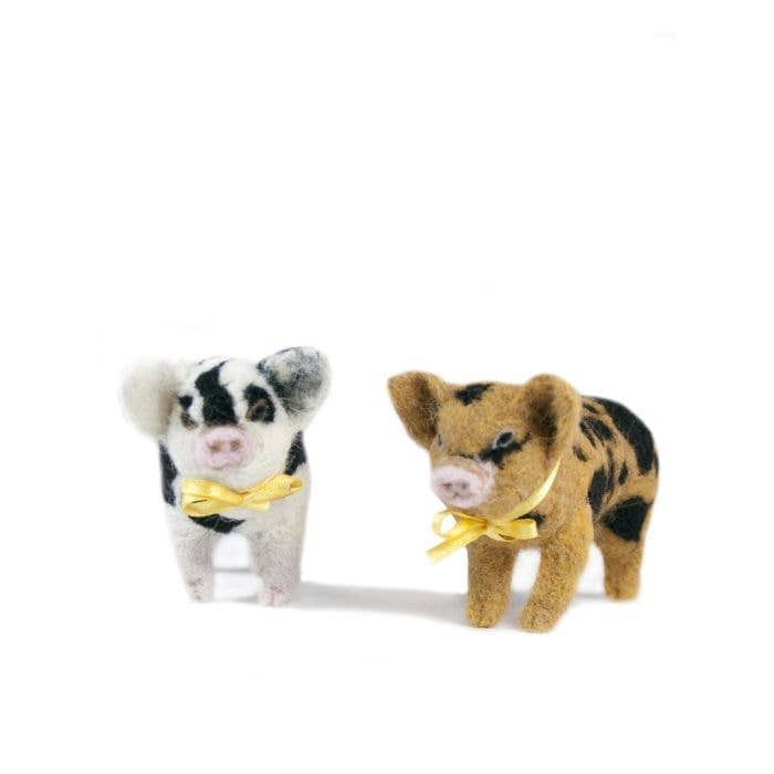 Lanart Alpaca Pig Sculpture Kunekune Pig: Felted Alpaca Sculpture