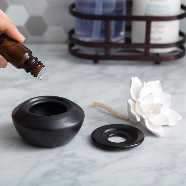 Kellis Gifts aromatherapy Porcelain Gardenia Airome Diffuser with Peppermint Oil Aromatherapy