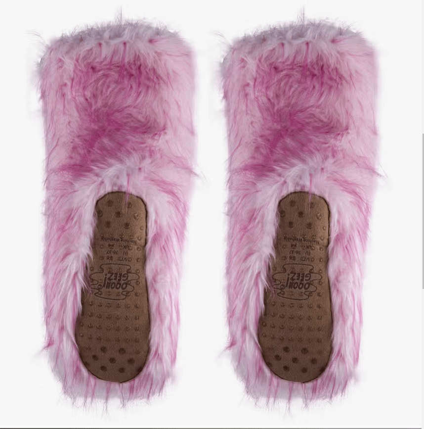 Fuzzy Pink Flamingo Slipper Socks Tropical Comfort for Your Feet!