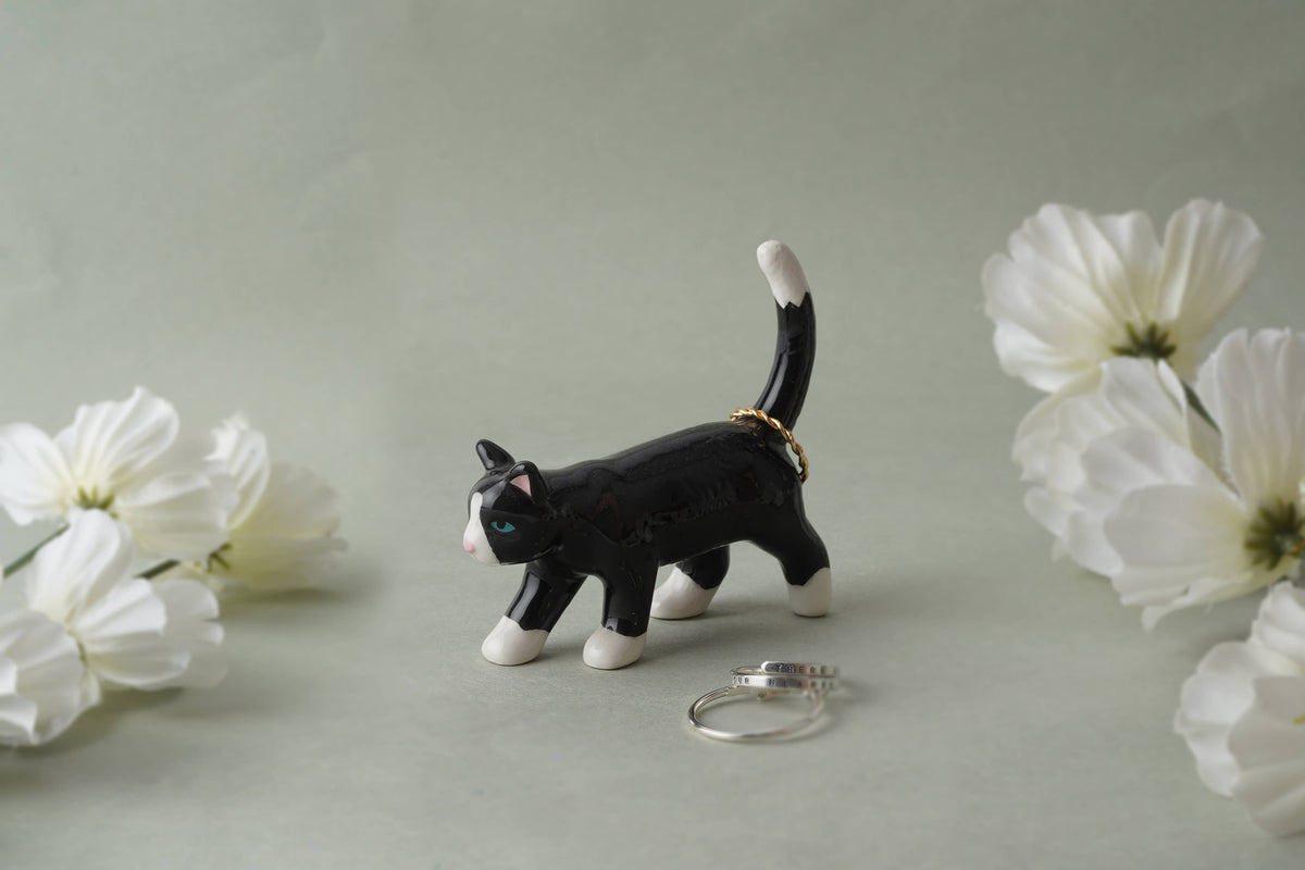 Tuxedo Cat Ring Holder
