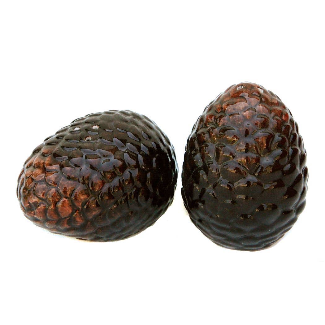 FAIRE - Great Finds Salt & Pepper Shaker Set Pinecone Salt & Pepper Set