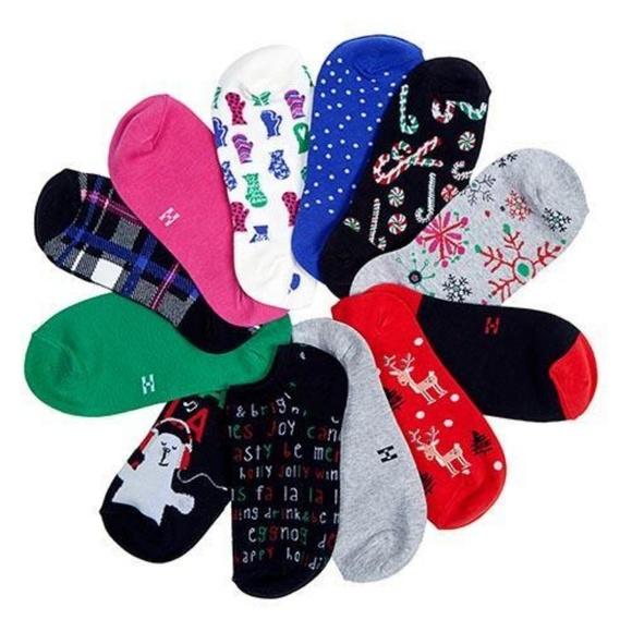 HUE 12 Days of Sock Surprises Holiday Christmas Sock Gift Set, 12 Pair of Cute, Festive Socks Women Girls - The Pink Pigs, Animal Lover's Boutique